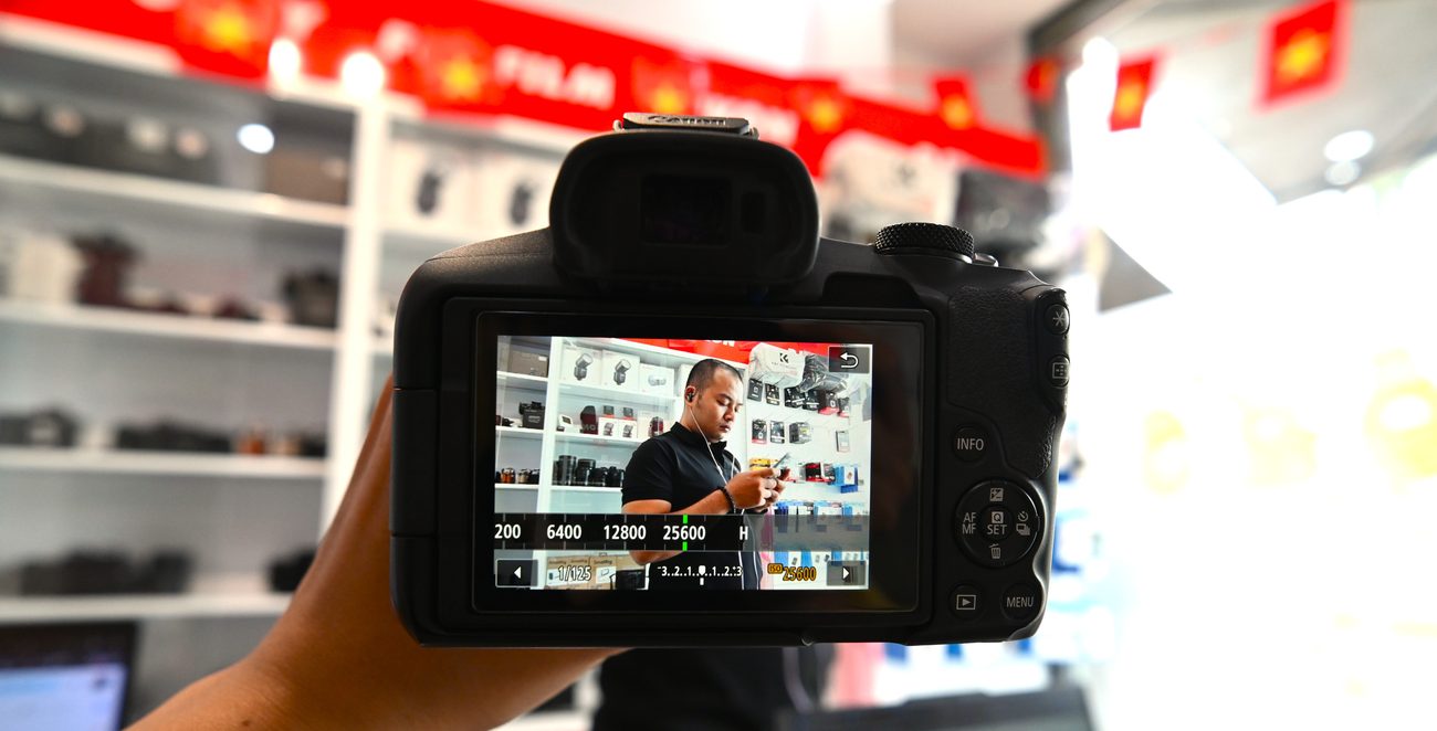 Canon R50 ISO